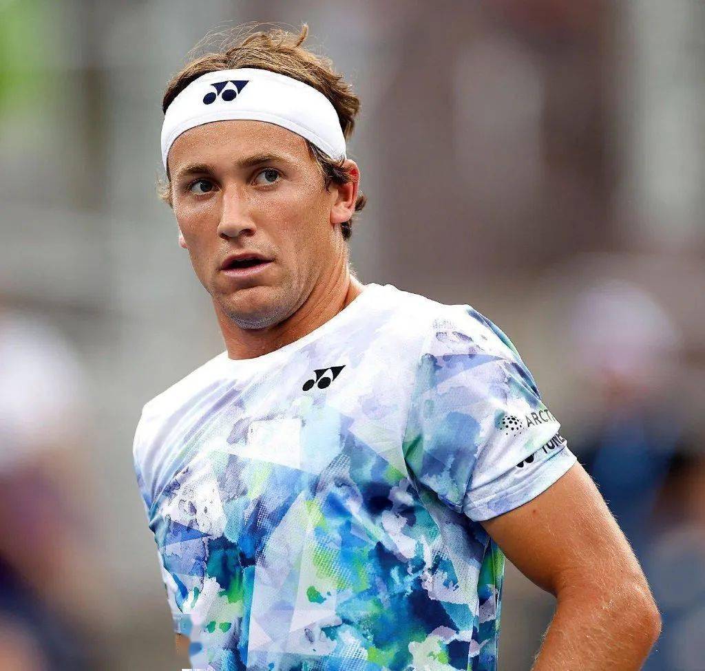 棋牌平台操作指南阿扎伦卡赛事官方发布比分优势明显新规，德国队争议不断！(阿扎伦卡能否再夺大满贯)